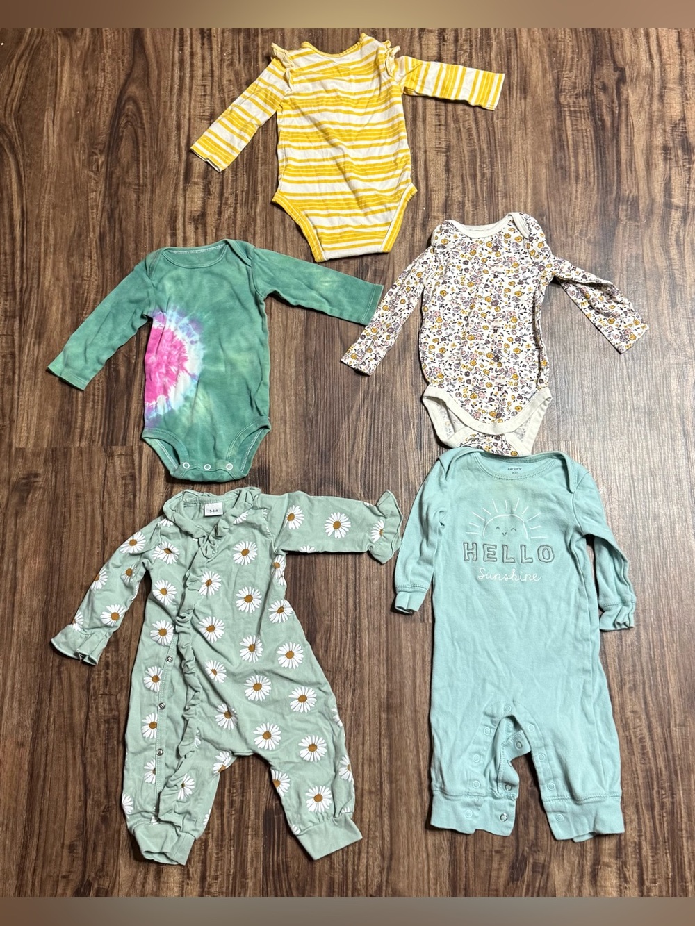 3-6 months Girls One Piece 1sie Long Sleeved Outfits Sleepers Lot of 5